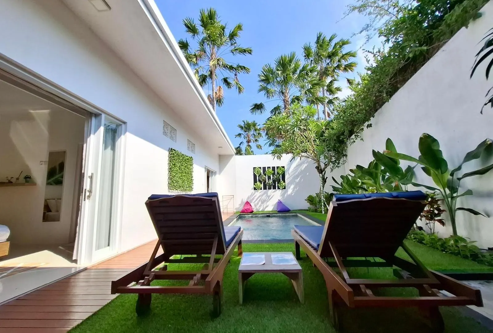 Villa A La Cool Seminyak スミニャック