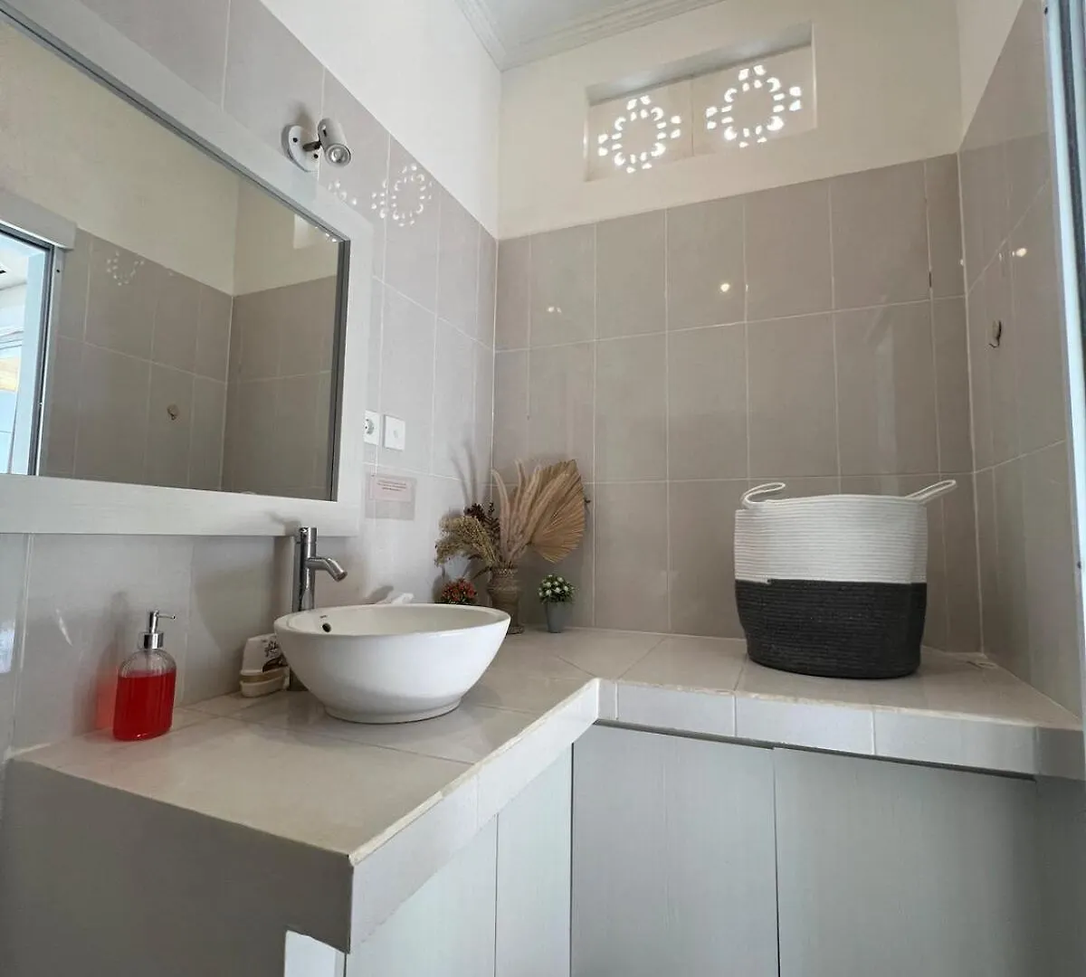 Villa A La Cool Seminyak Семиньяк